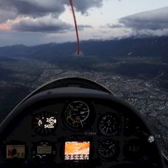Flugwegposition um 16:02:13: Aufgenommen in der Nähe von Innsbruck, Österreich in 1603 Meter